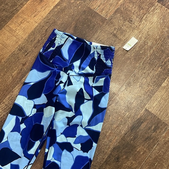 OFFLINE By Aerie Blue Real Me Smocked High Waisted 7/8 Legging in Blue Breeze - Picture 5 of 7